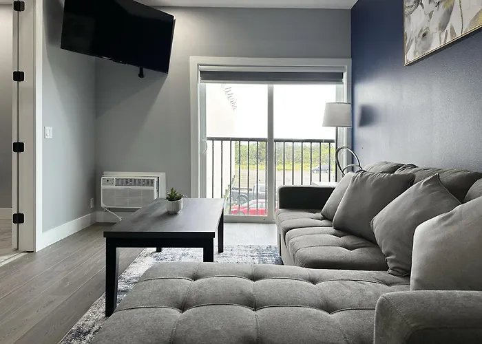 Bayvue Hotel, Resort & Suites