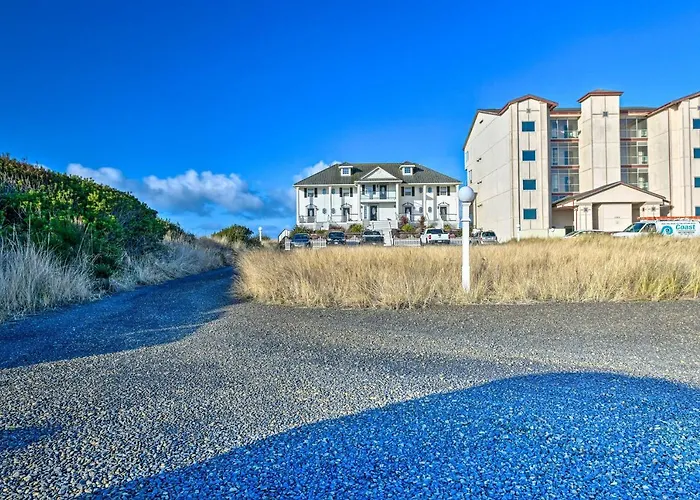 'Eagles View' Condo In Ocean Shores W/ 3 Balconies